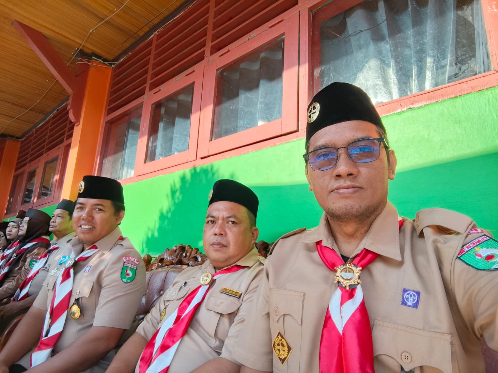 Dukung Swasembada Pangan, Kepala MAN Paser Ikuti Upacara Peringatan Hari Pramuka Ke-65 di MIN 1 Paser
